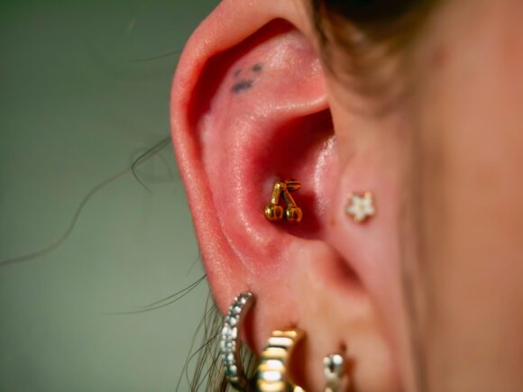Piercings (1)