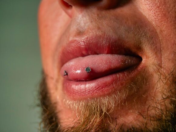 Piercings (11)