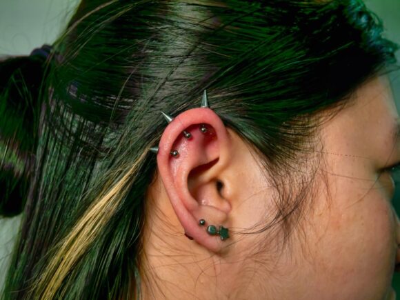 Piercings (4)